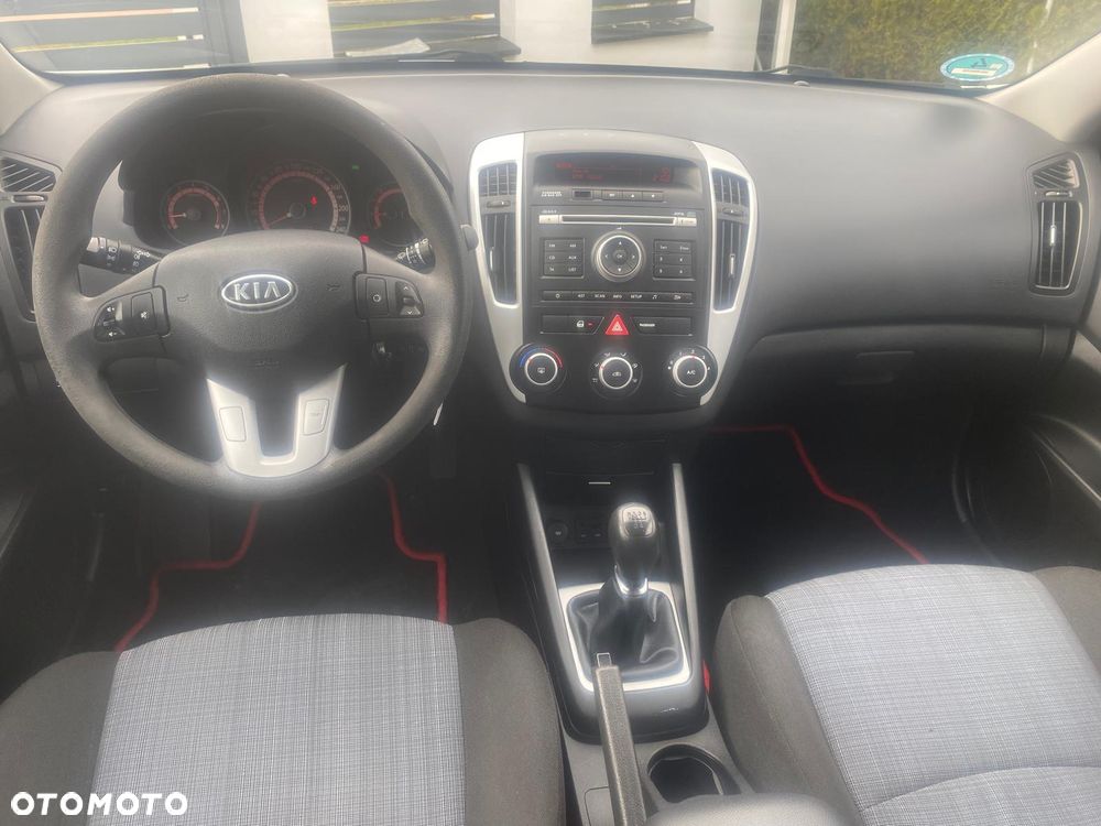 Kia ProCeed - 17