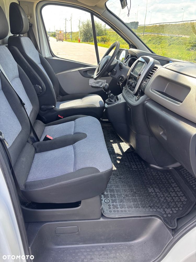 Renault Trafic - 12