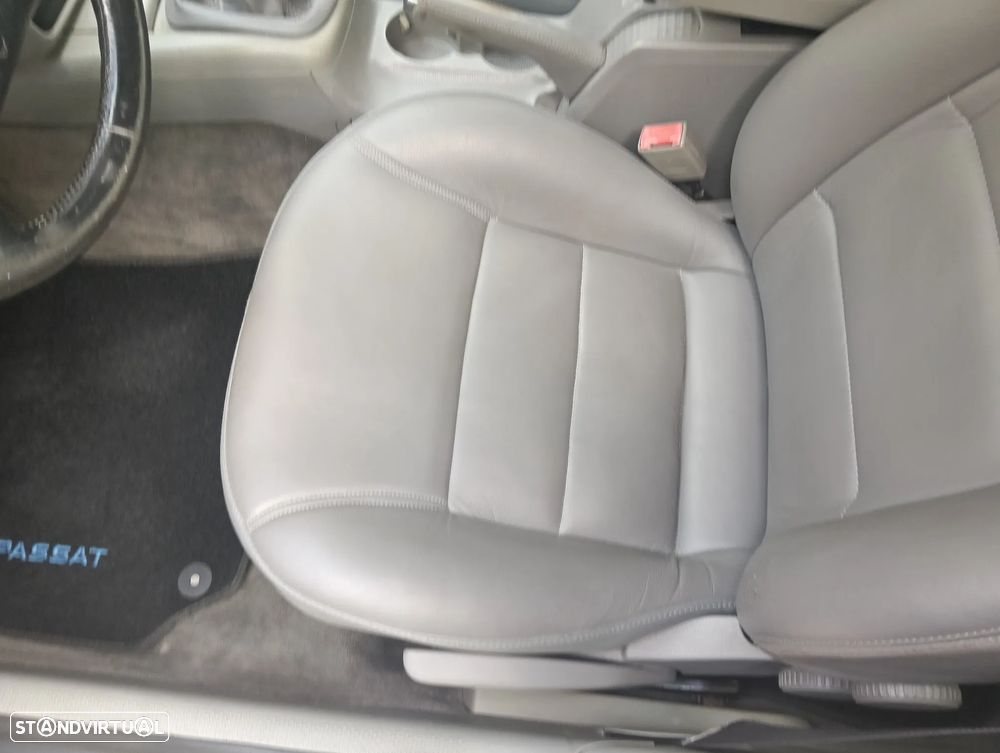VW Passat Variant 1.6 Confortline - 18