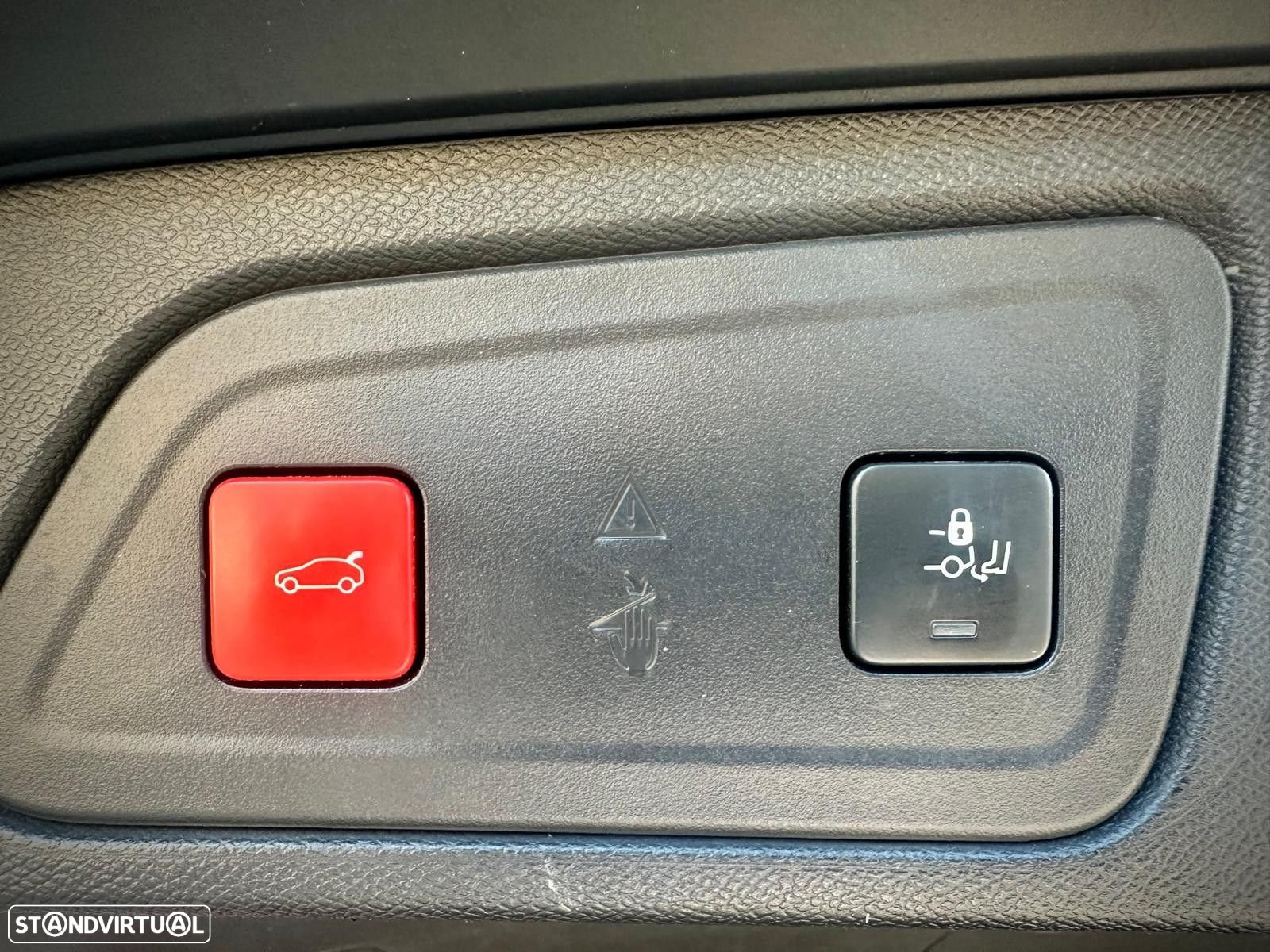 Citroën C5 Aircross 1.5 BlueHDi Shine J19 EAT8 - 19