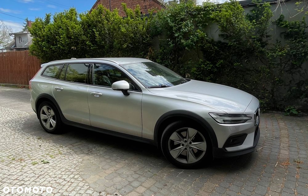 Volvo V60 Cross Country - 3