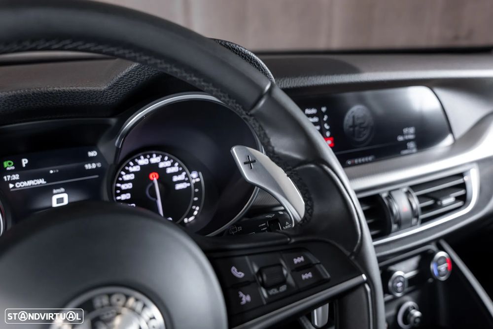 Alfa Romeo Stelvio 2.2 D Veloce Q4 AT8 - 13