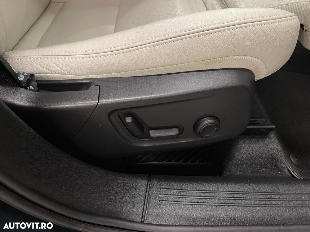 Volvo XC 40 Recharge T5 Twin Engine AT7 Inscription - 26