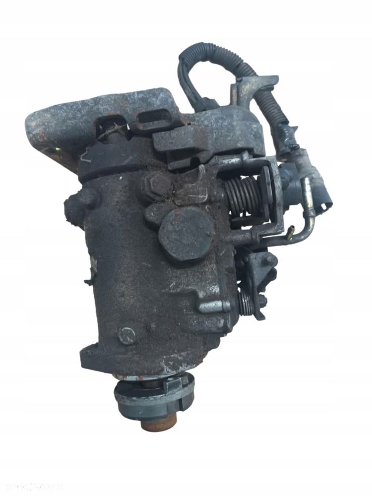 pompa wtryskowa ford escort ford mondeo 1.8td lucas 8448b321a oryg. - 2