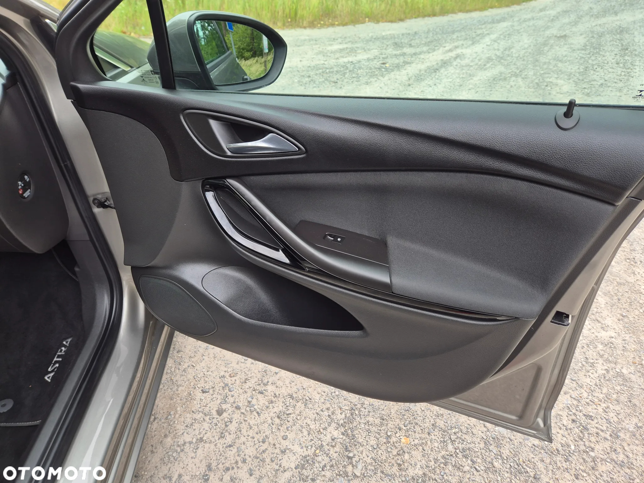 Opel Astra V 1.6 CDTI Essentia S&S - 28
