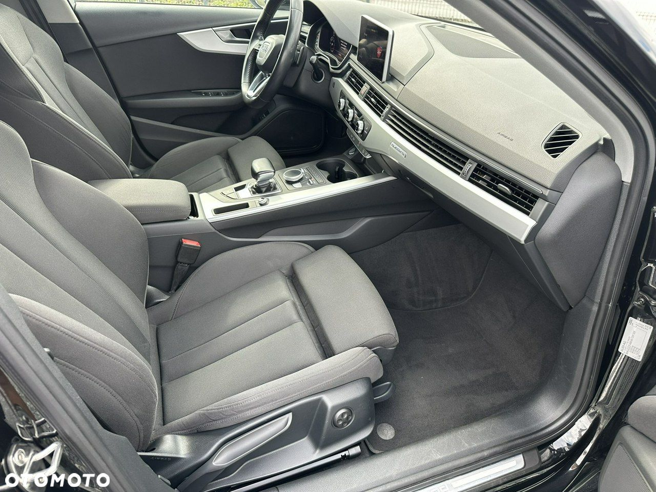 Audi A4 Allroad - 37