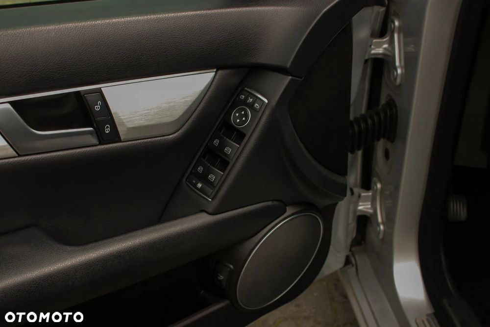 Mercedes-Benz Klasa C 180 Kompressor Automatik Avantgarde - 30