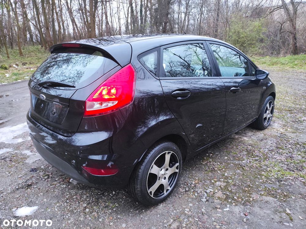 Ford Fiesta 1.25 Champions Edition - 4