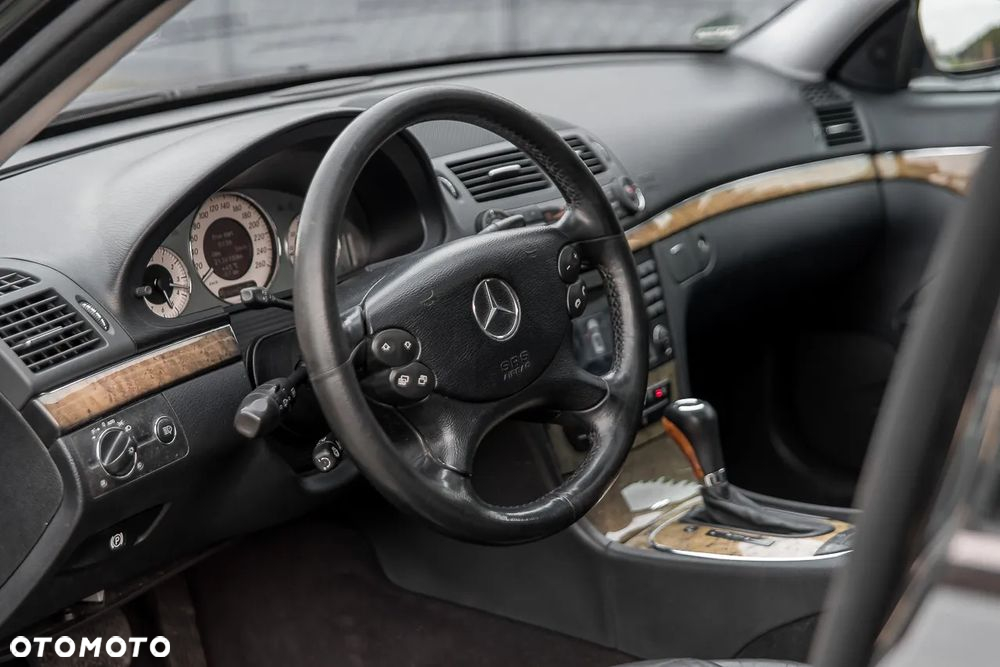 Mercedes-Benz Klasa E 350 4-Matic Avantgarde - 36