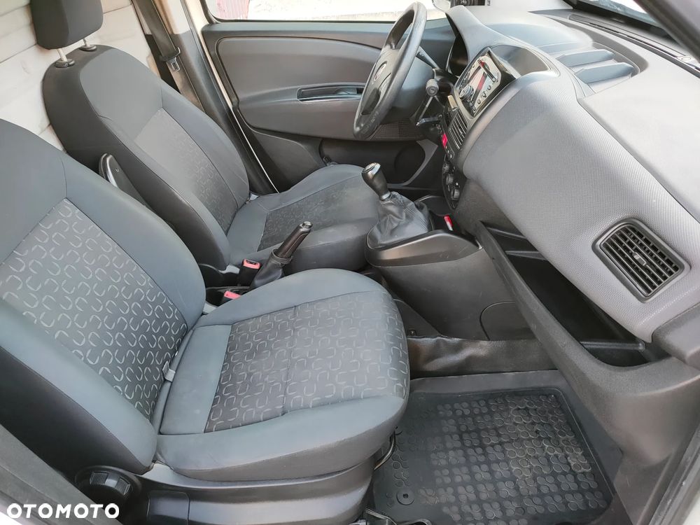Fiat Doblo - 12