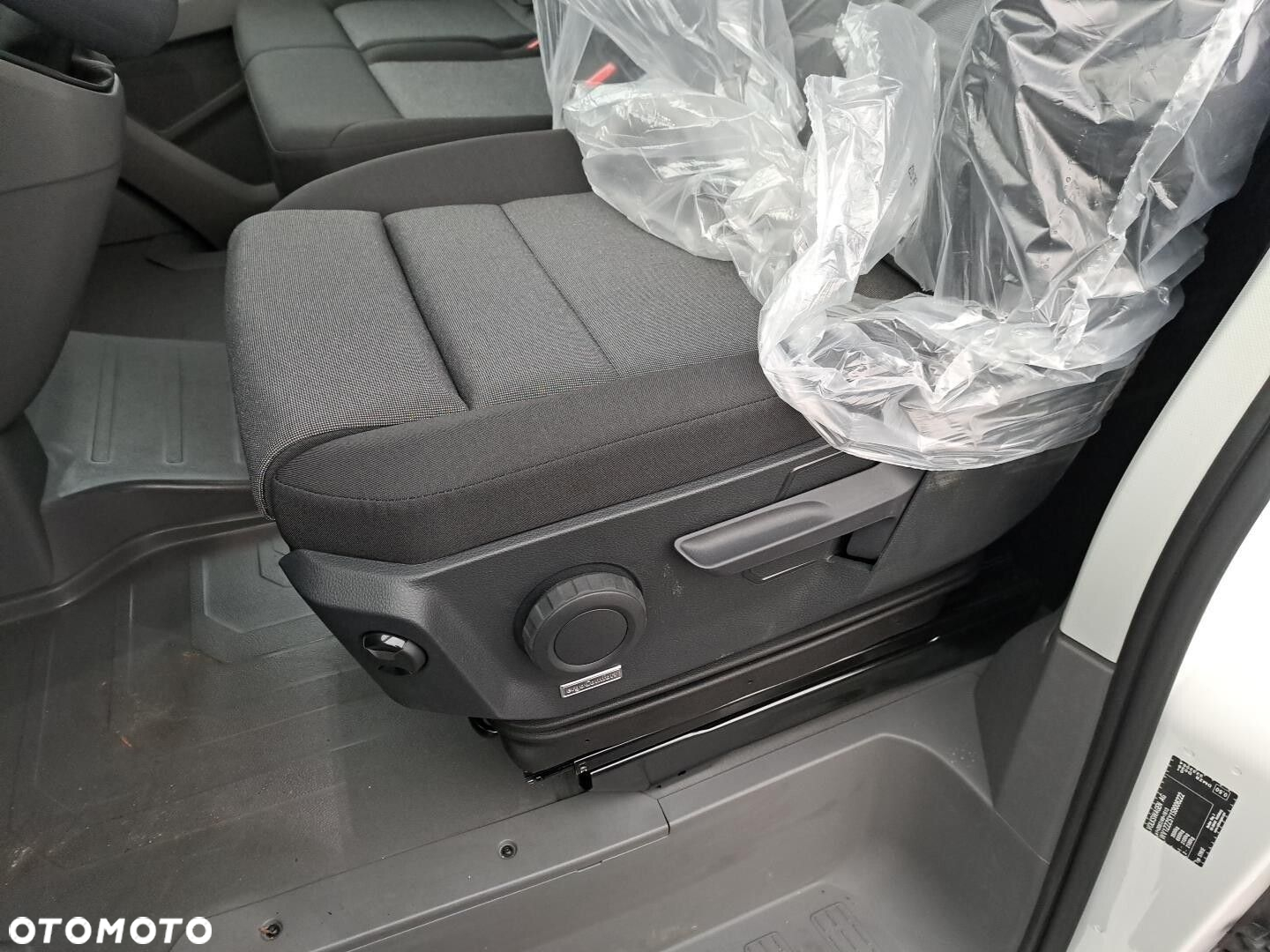 Volkswagen Crafter 35 Furgon, 2,0 TDI SCR 177KM,  6-bieg man., r.o: 4490 mm - 35