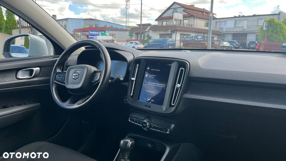 Volvo XC 40 T3 Momentum - 9