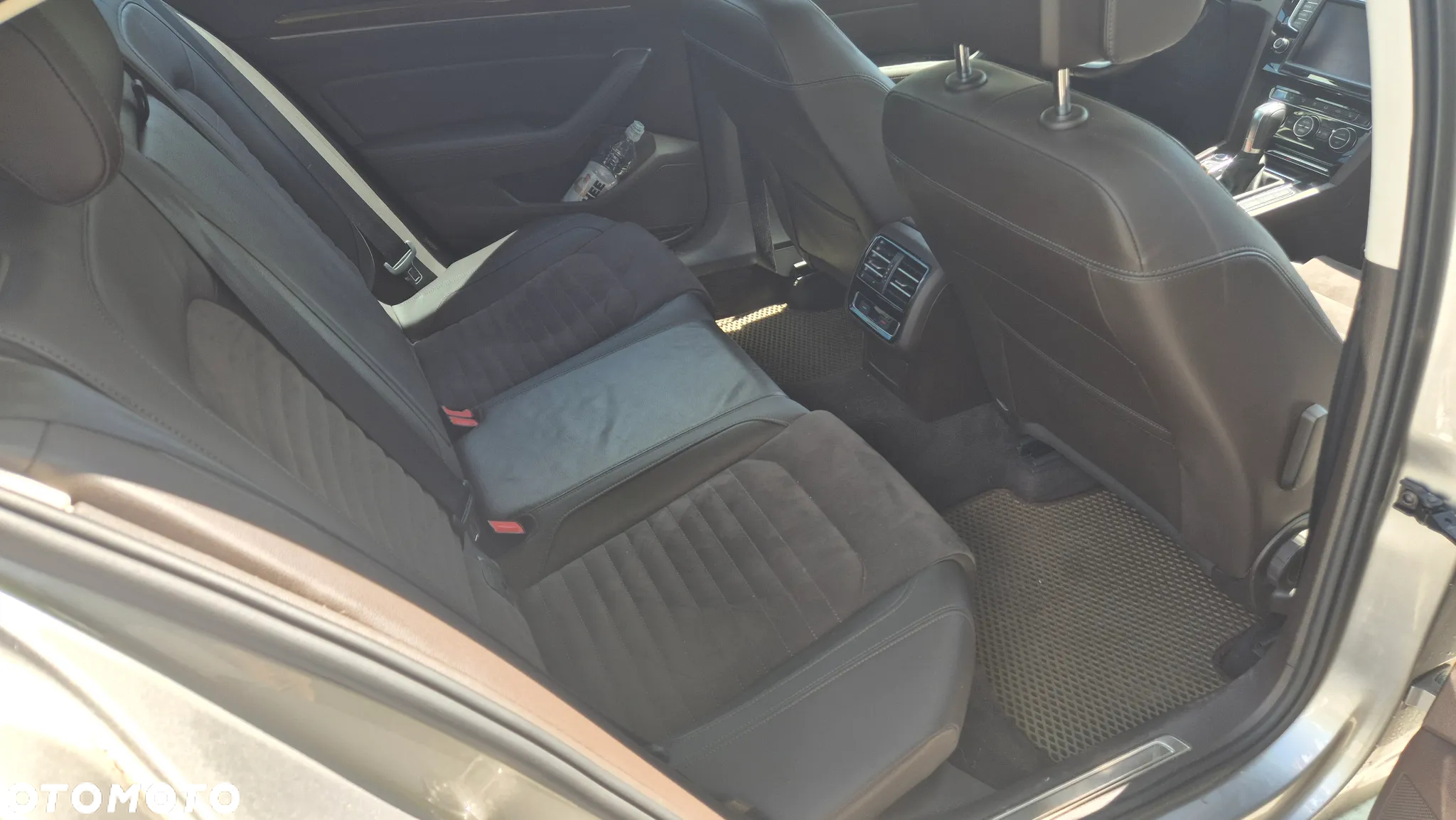 Volkswagen Passat 2.0 TDI Bi-Turbo BMT 4Mot Highline DSG - 12
