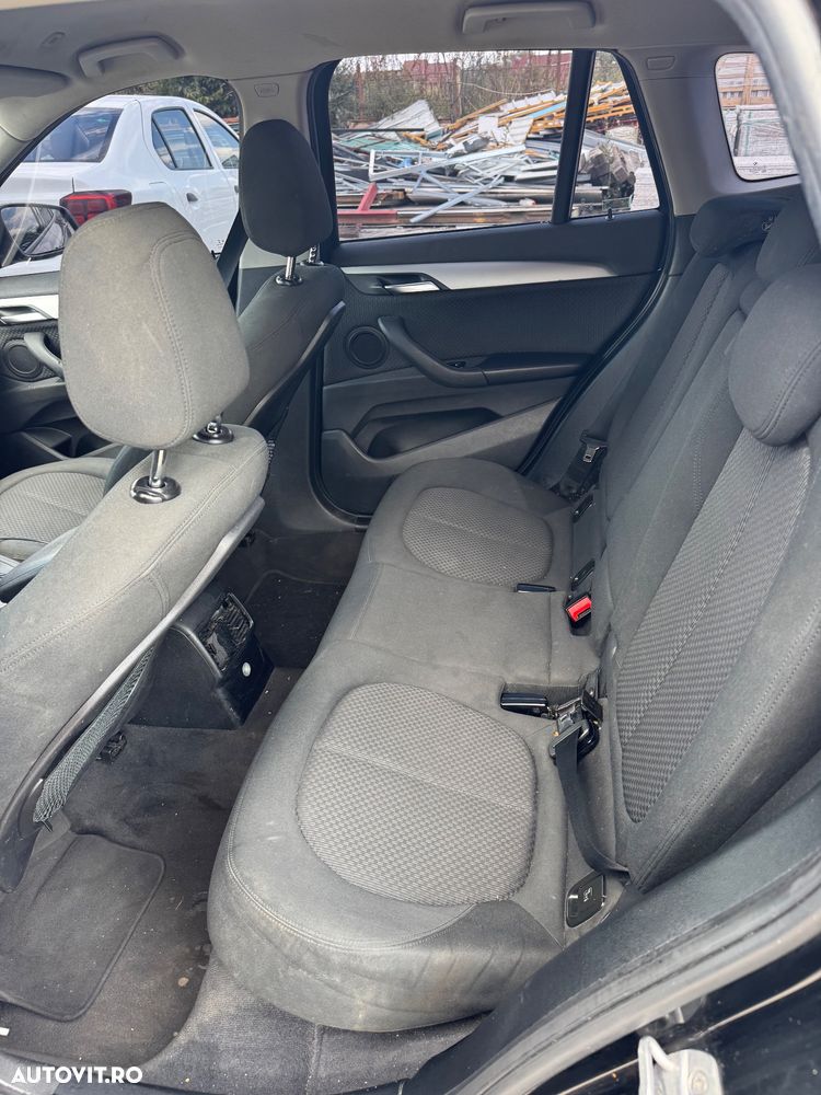 BMW X1 sDrive18d AT - 6