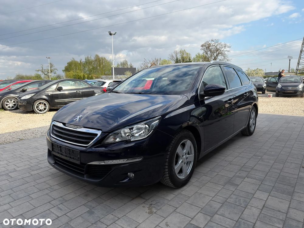 Peugeot 308 1.6 BlueHDi Allure S&S - 16