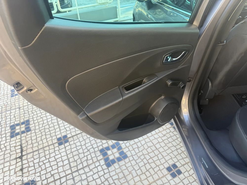 Renault Clio TCe 90 Dynamique - 13