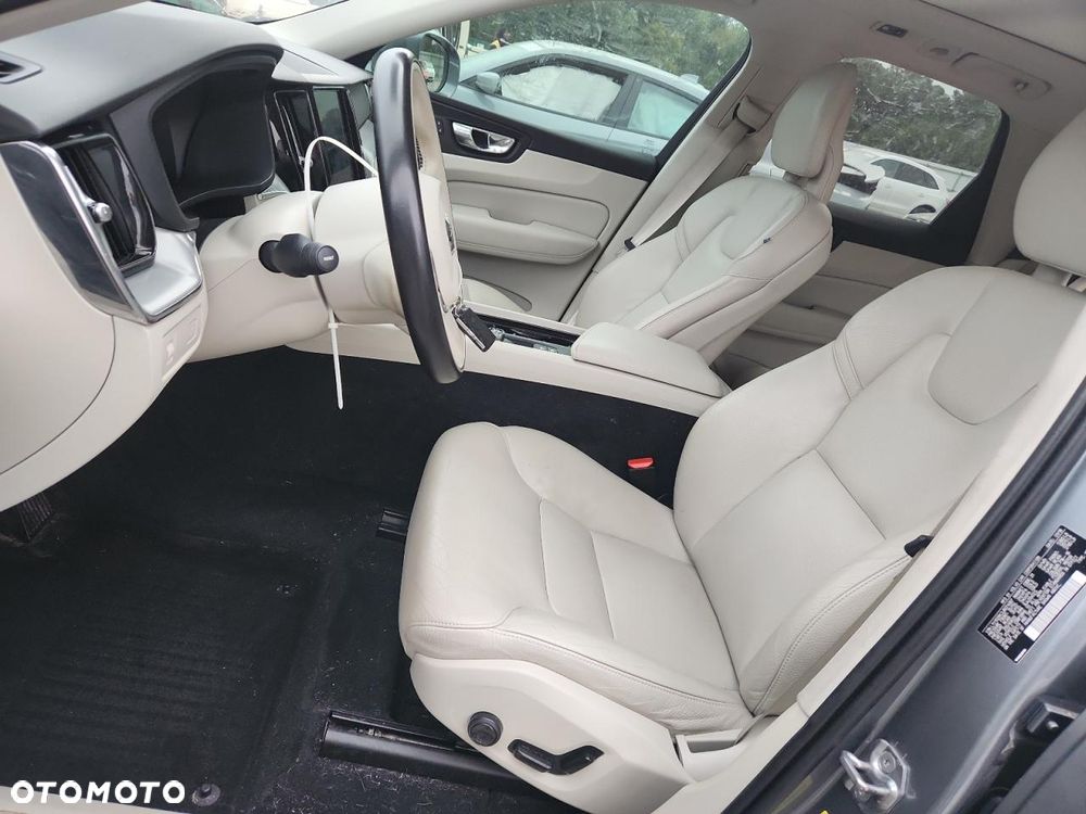 Volvo XC 60 T5 Geartronic Momentum - 8