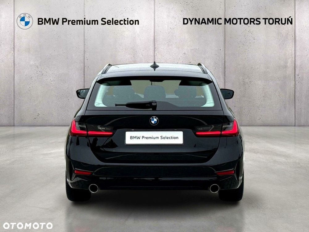 BMW Seria 3 320d Sport Line - 8