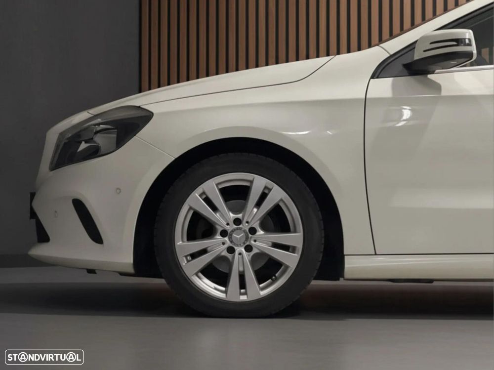 Mercedes-Benz A 180 d Urban - 12