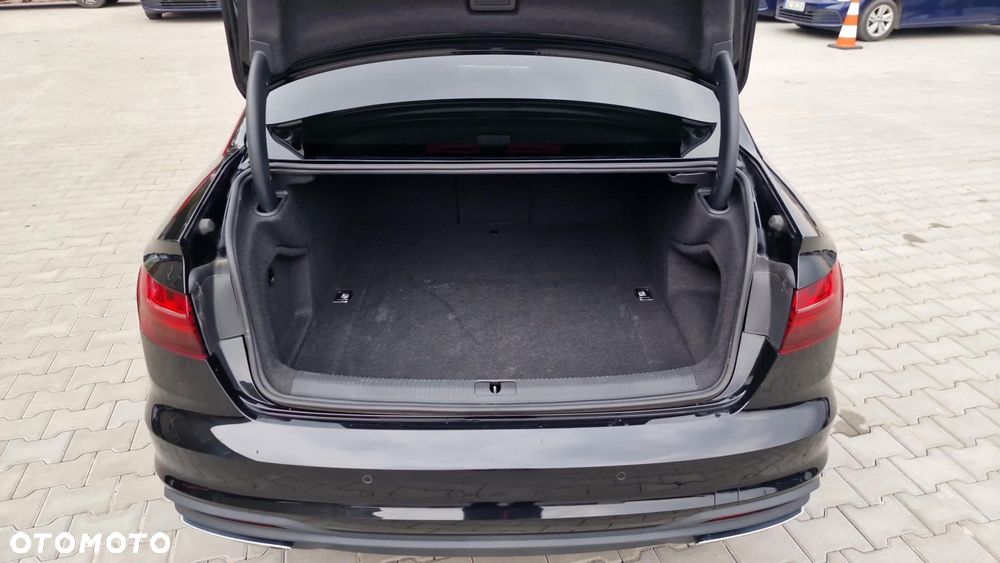 Audi A4 Limousine - 29