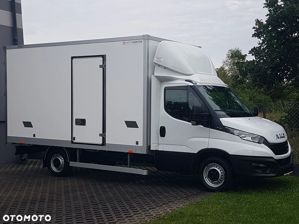 Iveco DAILY KONTENER 8EP KLIMA 4,23x2,24x2,25 3,0-160KM 35S16 KRAJOWY MANUAL 6-BIEGÓW - 1
