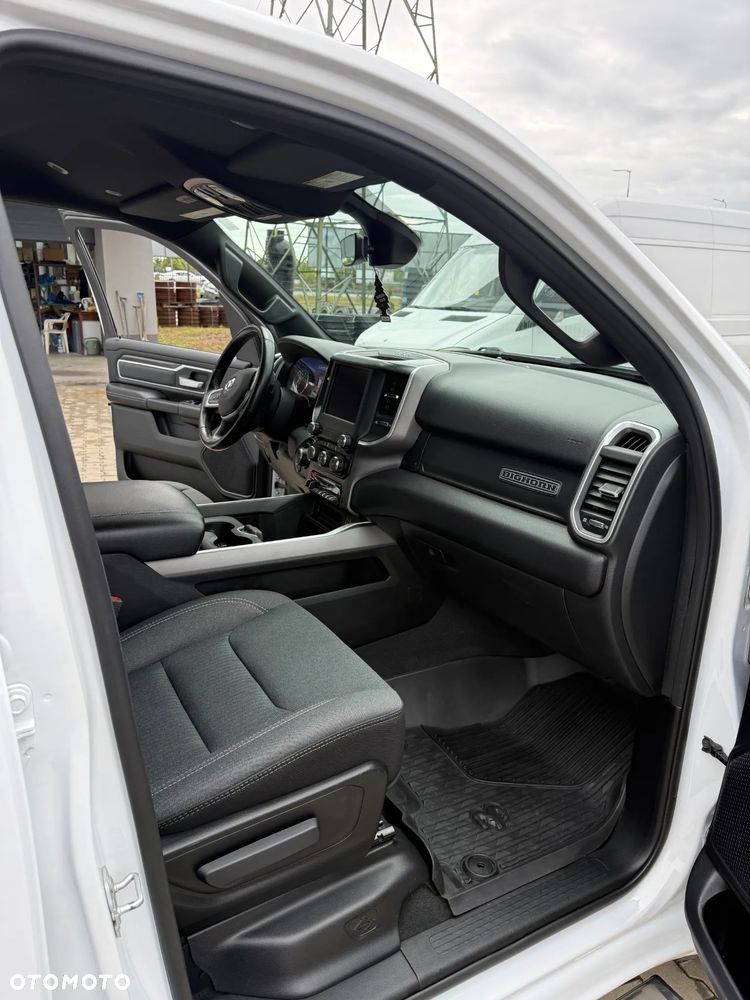 Dodge RAM - 6