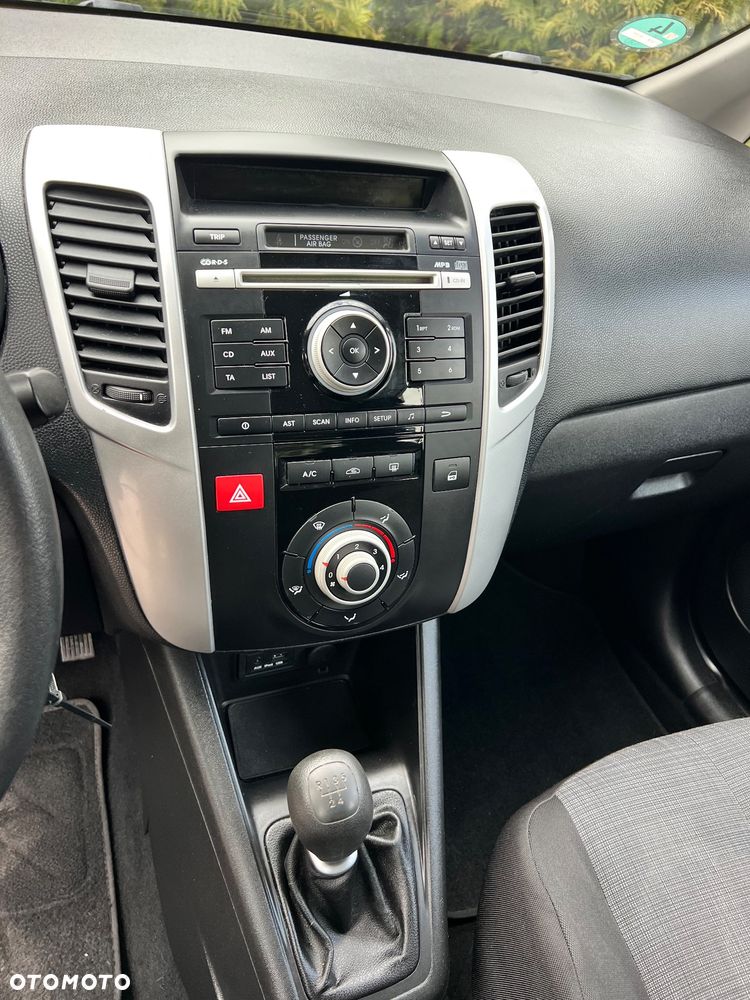 Kia Venga 1.4 CVVT Dream-Team Edition - 10