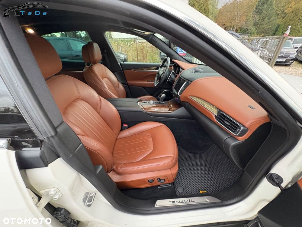 Maserati Levante S Granlusso - 30