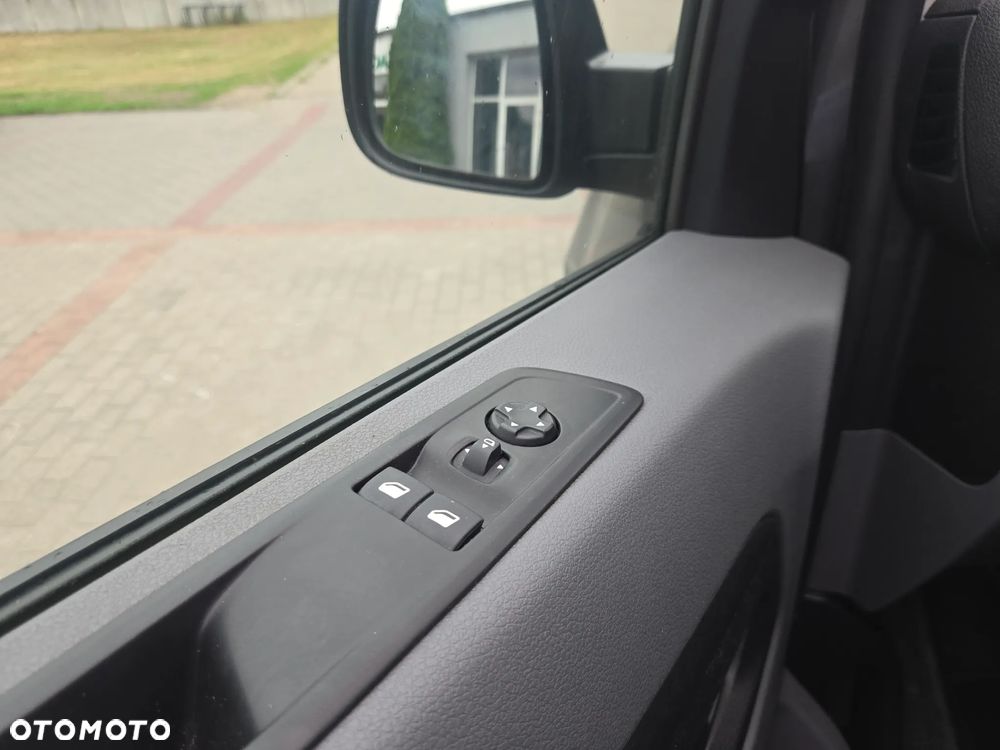 Opel VIVARO - 18