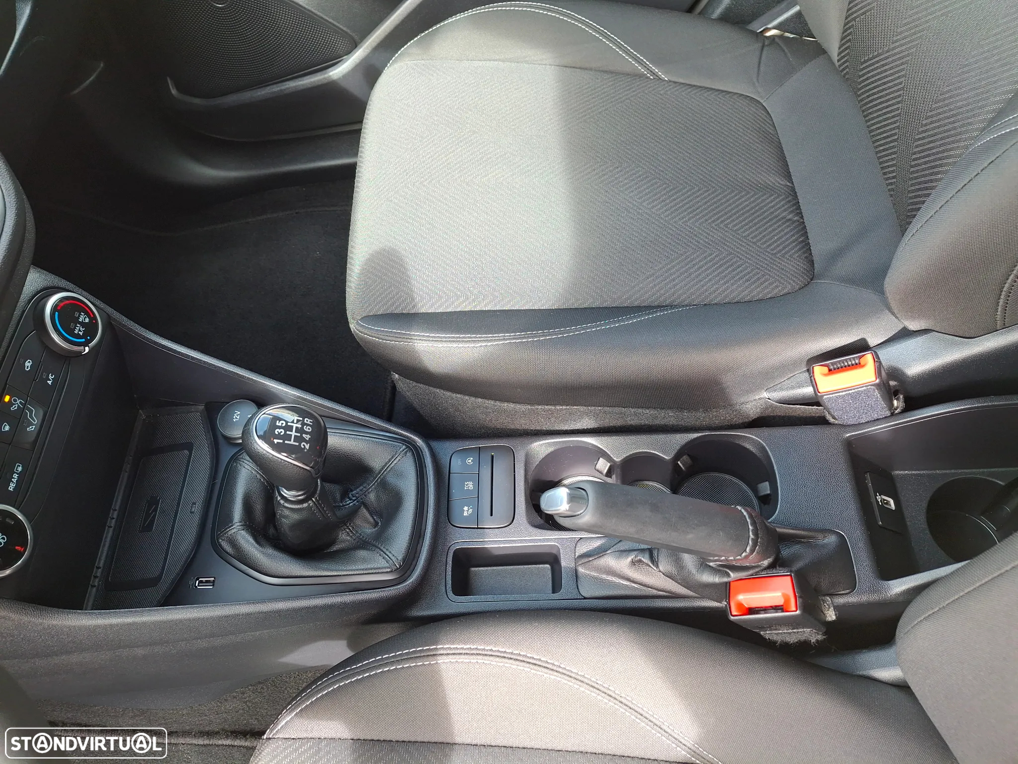 Ford Fiesta 1.0 EcoBoost Trend Connected - 13