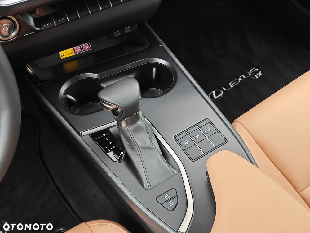 Lexus UX 250h GPF F Sport Design+ 2WD - 17