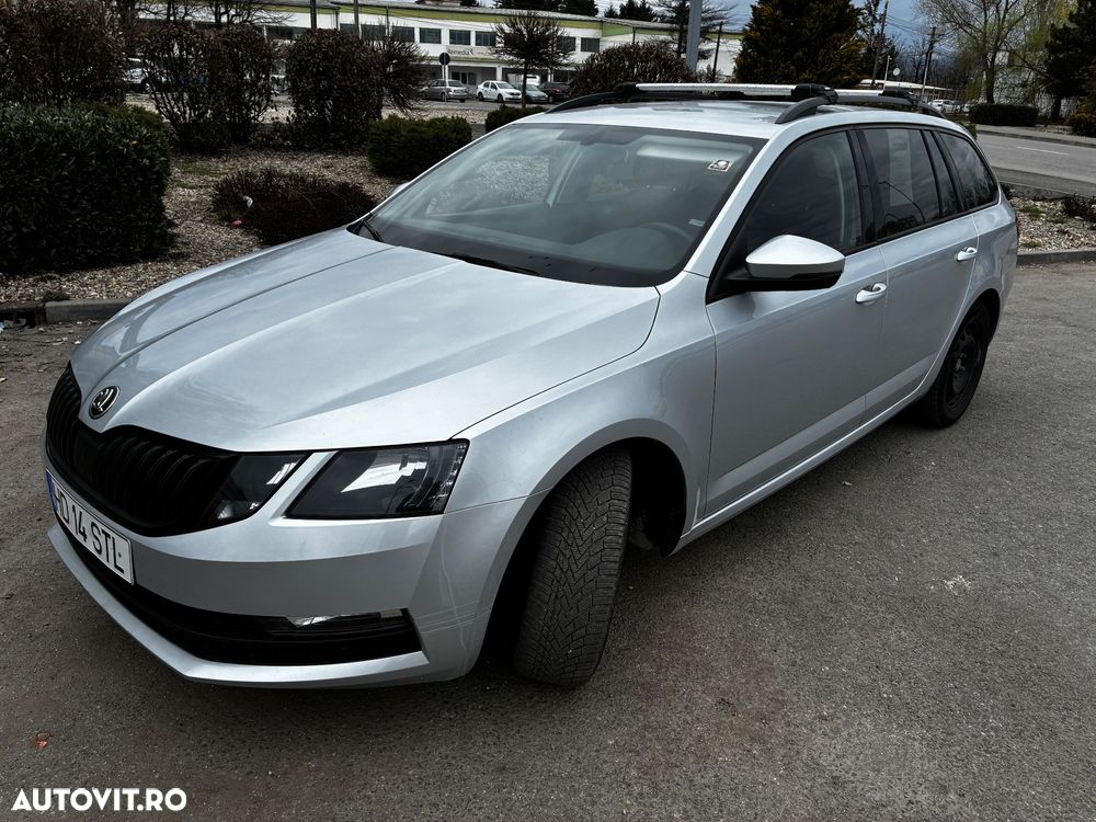 Skoda Octavia 1.6 TDI DSG Ambition - 1