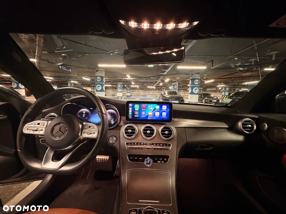 Mercedes-Benz Klasa C 300 4MATIC 9G-TRONIC - 21