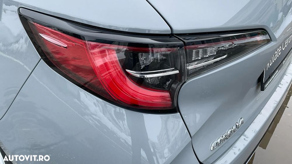 Toyota Corolla 1.8 HSD Dynamic - 21