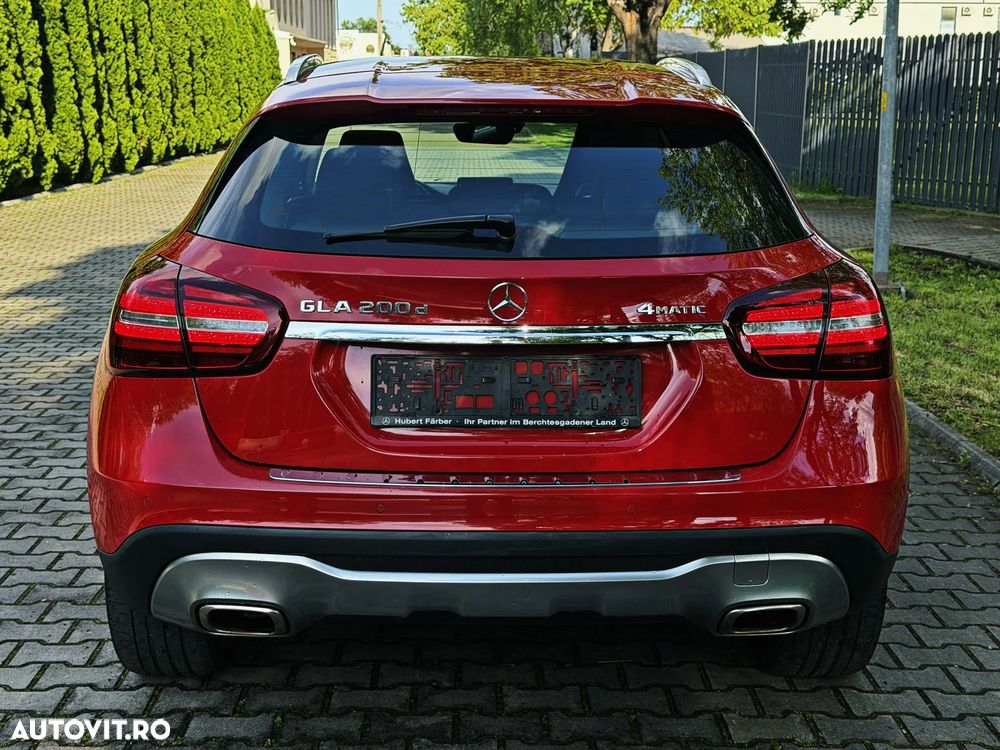 Mercedes-Benz GLA 200 d 4MATIC 7G-DCT UrbanStyle Edition - 9