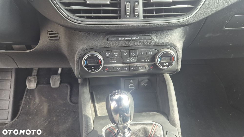 Ford Focus 1.0 EcoBoost Hybrid ACTIVE STYLE - 13