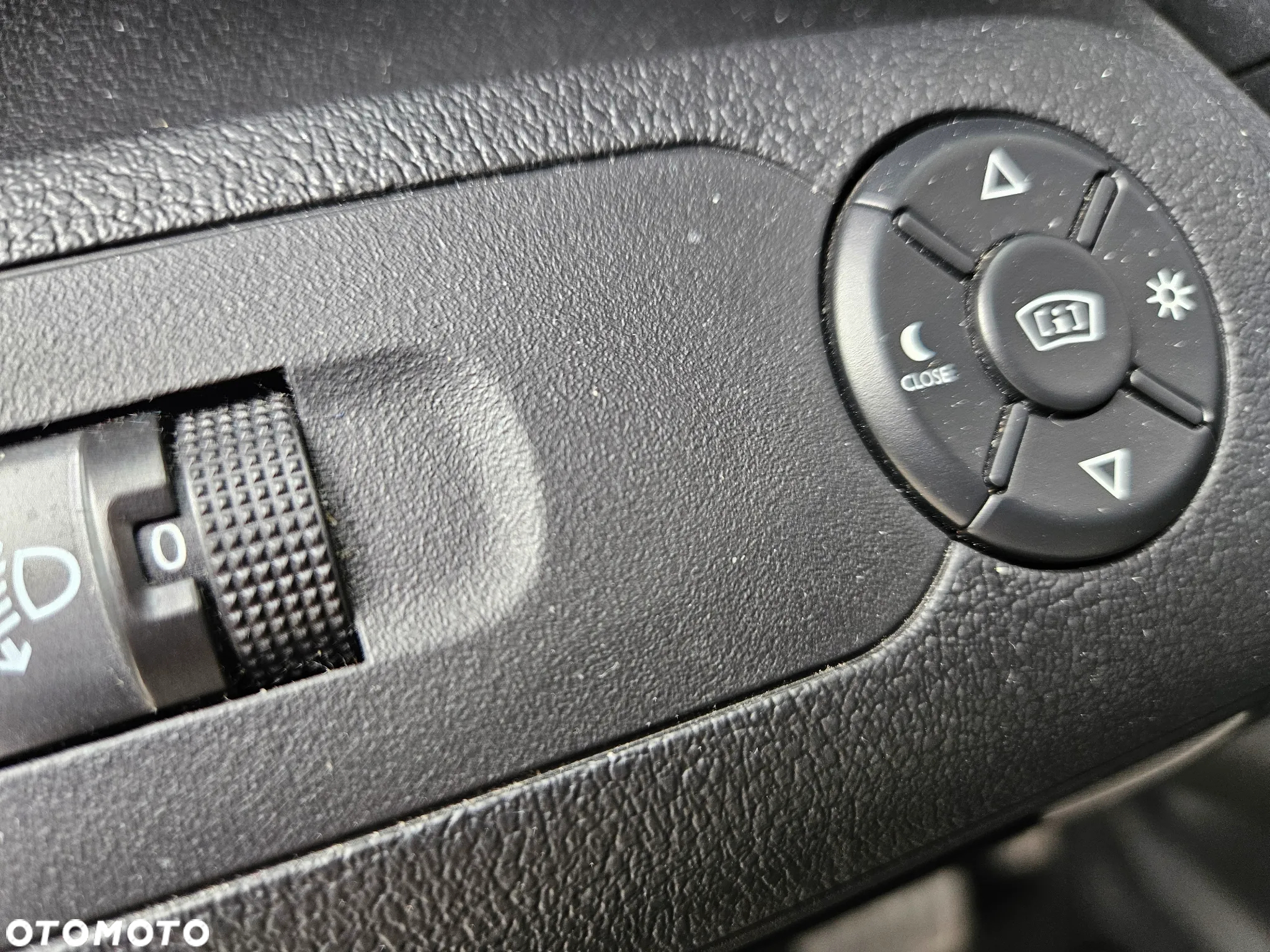 Citroën Berlingo M PureTech 130 EAT8 SHINE - 26