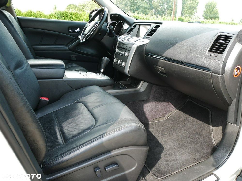Nissan Murano 2.5 D Premium - 24