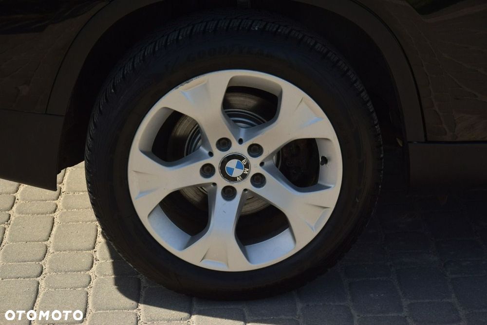 BMW X1 xDrive18d - 13