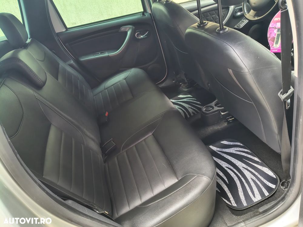 Dacia Duster 1.5 dCi 4x4 Prestige - 8