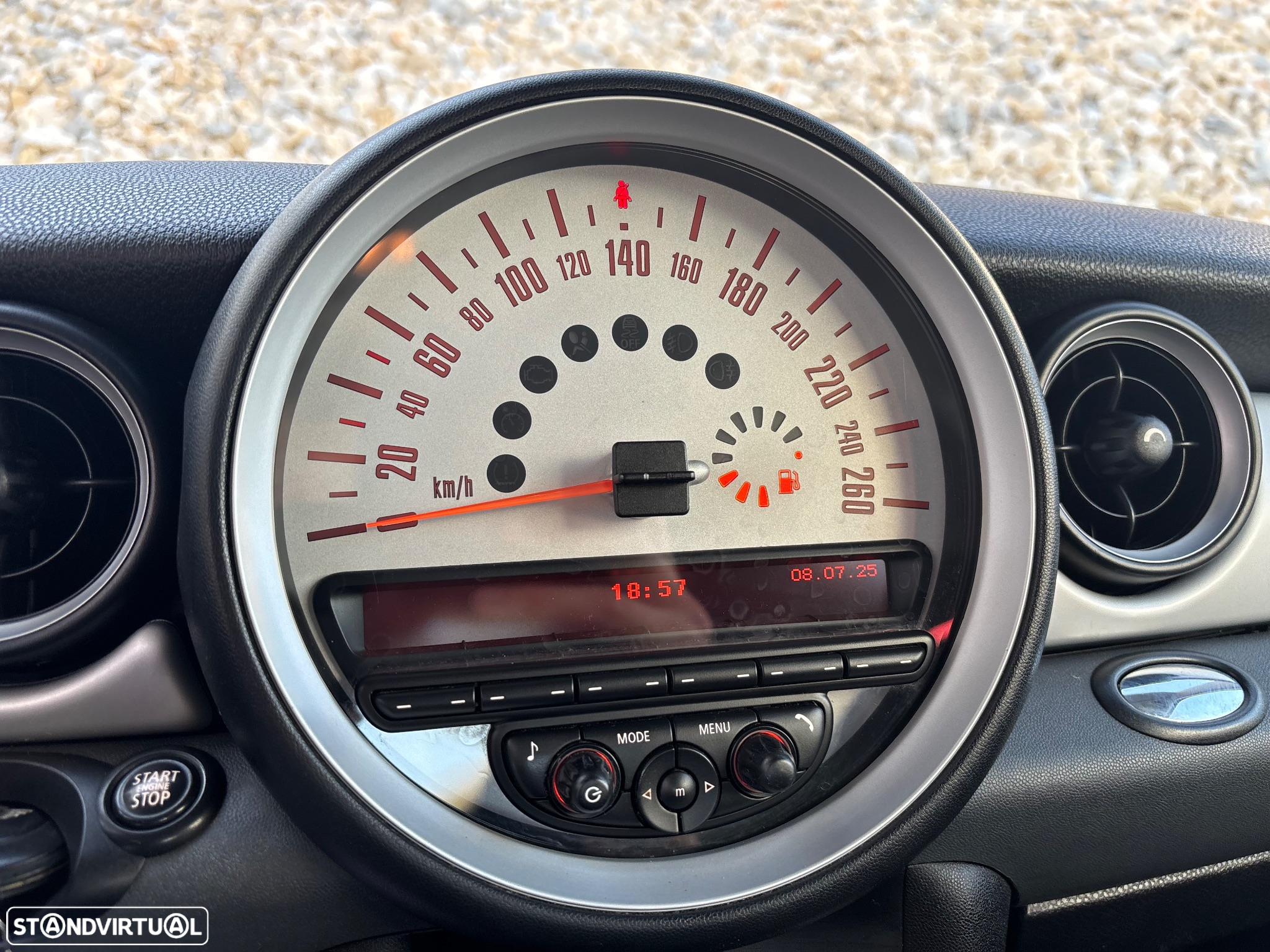 MINI 3 Portas Cooper D - 36