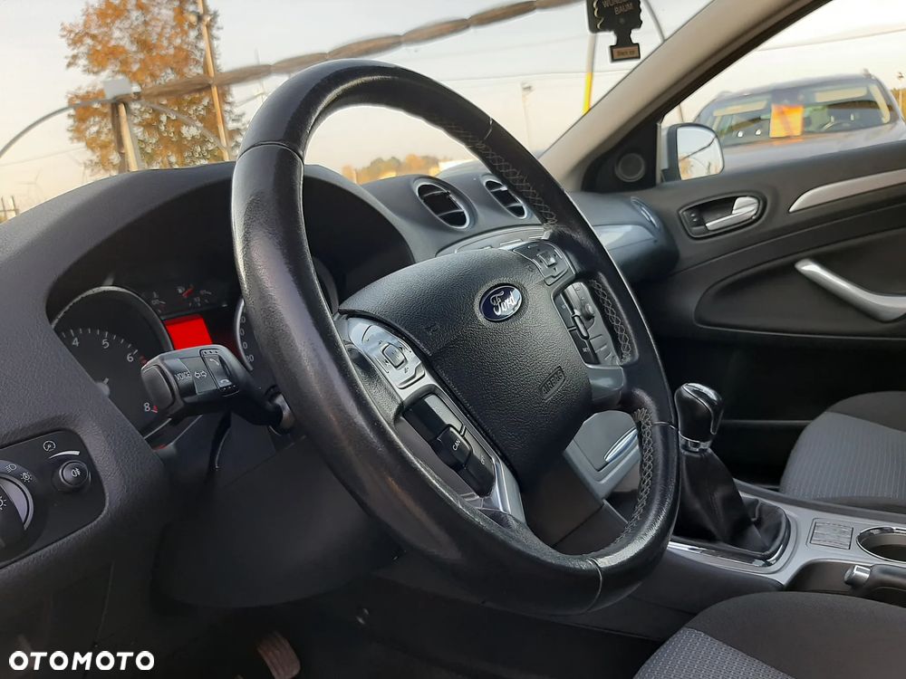 Ford Mondeo 2.0 Titanium - 21