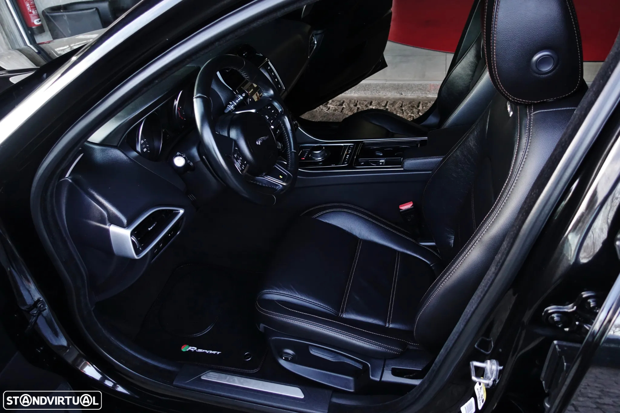 Jaguar XE 2.0 D R-Sport Aut. - 7