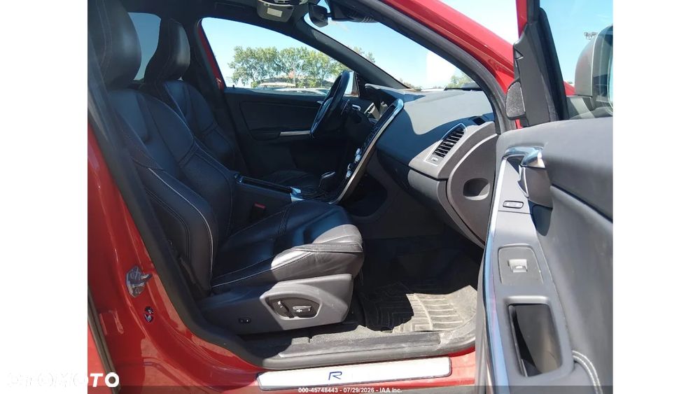 Volvo XC 60 T6 AWD R-Design - 10