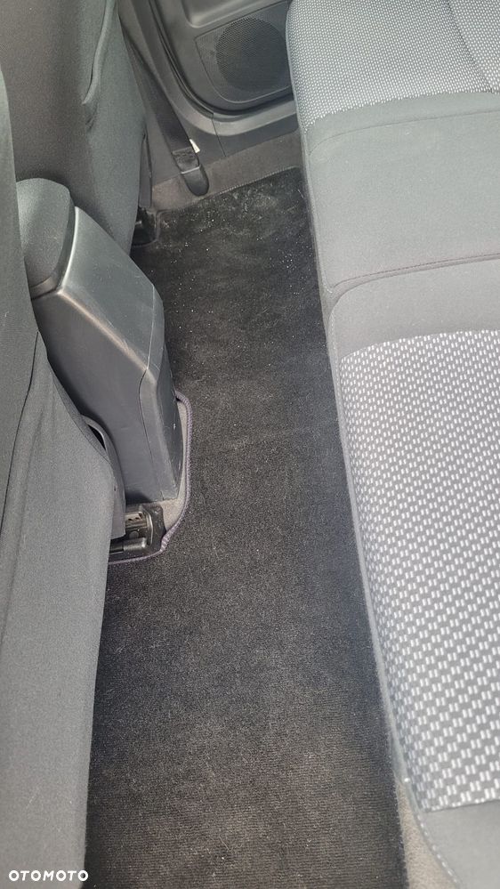 Toyota Auris 1.4 D-4D Premium MM - 28