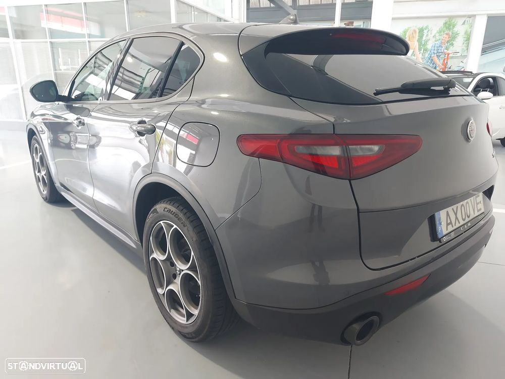 Alfa Romeo Stelvio 2.2 D Sprint AT8 - 9
