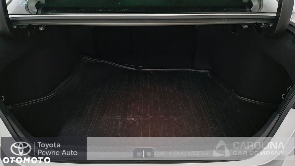 Toyota Camry - 23