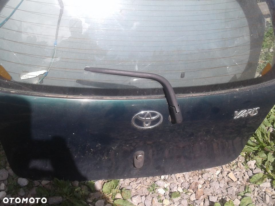Klapa tył  Toyota Yaris 00-05r - 1