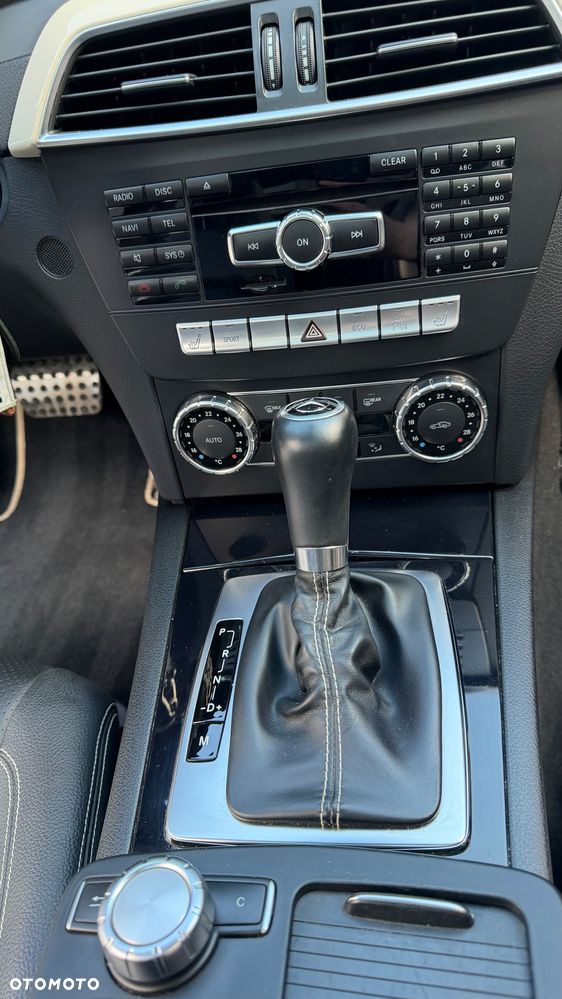 Mercedes-Benz Klasa C 250 CGI BlueEff Sport - 22