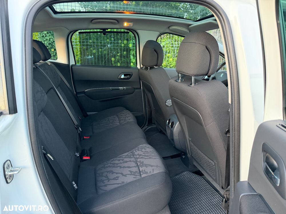 Peugeot 3008 HDi 115 Allure - 11